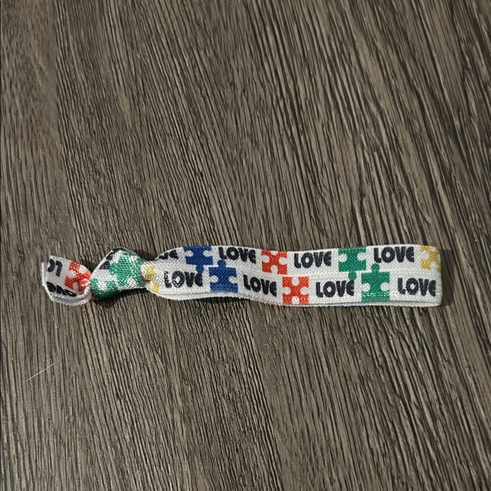 Autism Awareness ‘LOVE' Puzzle Braclet - Multicolor